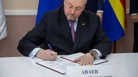 Hallan muerto a un banquero ruso junto a su esposa embarazada y su hija de 13 años