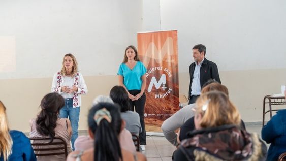 mujeres+mineras: las charlas informativas del programa llegan a valle fertil