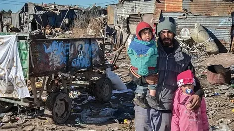 “No son dos crisis separadas, ambiental y social; sino una sola”