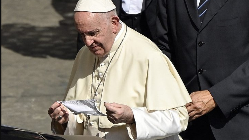 El papa Francisco usó barbijo en público por primera vez