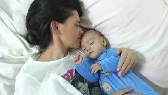 La historia de la mujer que despertó del coma y pudo conocer a su bebé