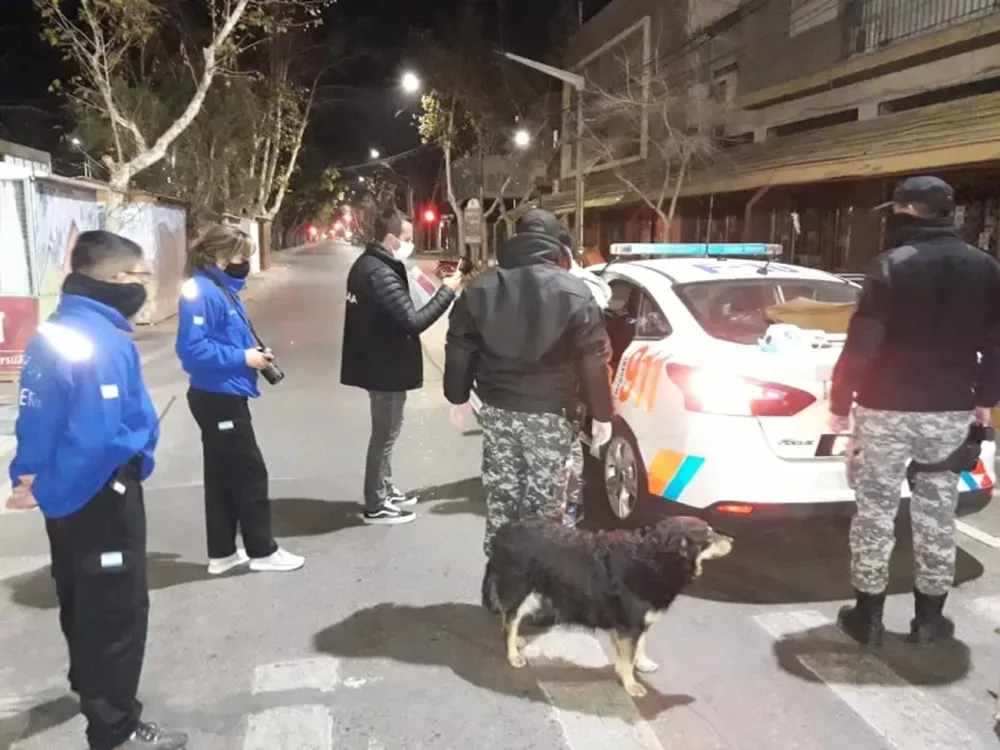 Difundieron la identidad del pirómano que quemó los 11 contenedores anoche