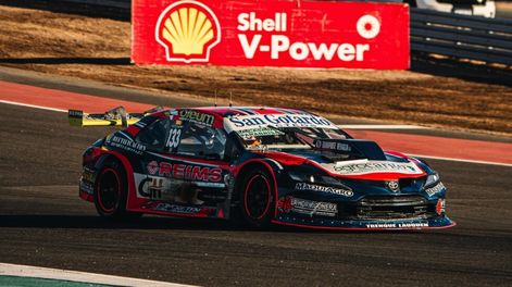 Primero. Bernasconi llevó al Toyota a su primer triunfo en el TC Pista en el San Juan Villicum.