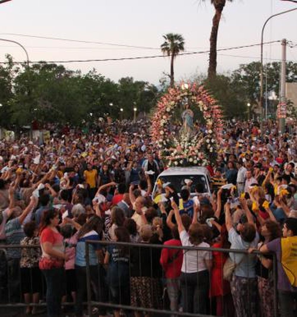 Regalaron 3.450 pañuelos para aclamar a la Virgen