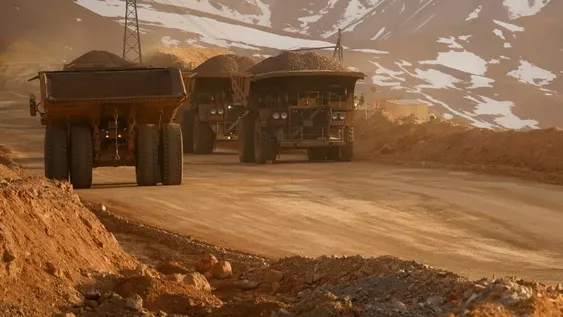 Cuestionan a Espejo por las regalías en Iglesia y él lo atribuye a la campaña política