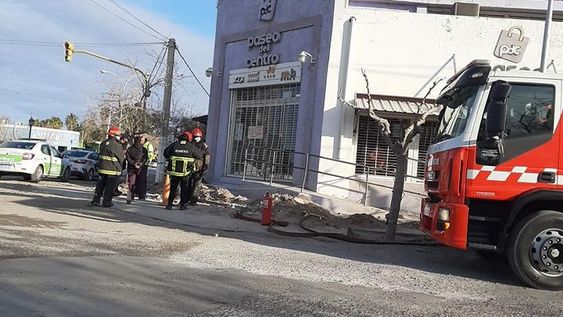 Hallaron material contaminante y combustible enterrado hace 50 años