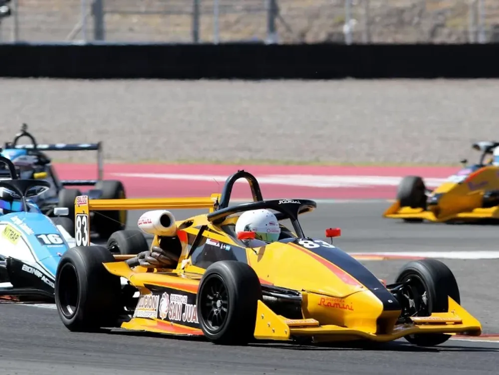 Joaquin Naranjo consiguió un sexto puesto en la primera carrera de la F3 Metropolitana
