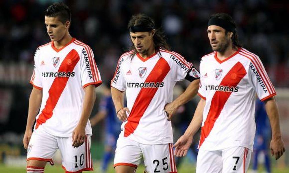 River, en un tobogán