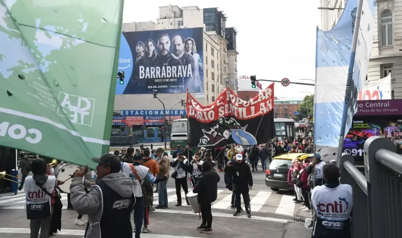 El salario mínimo sube un 34%: será de $118 mil en septiembre