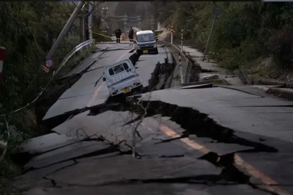Ya son 73 los muertos por el sismo en Japón y se dificultan las tareas de rescate