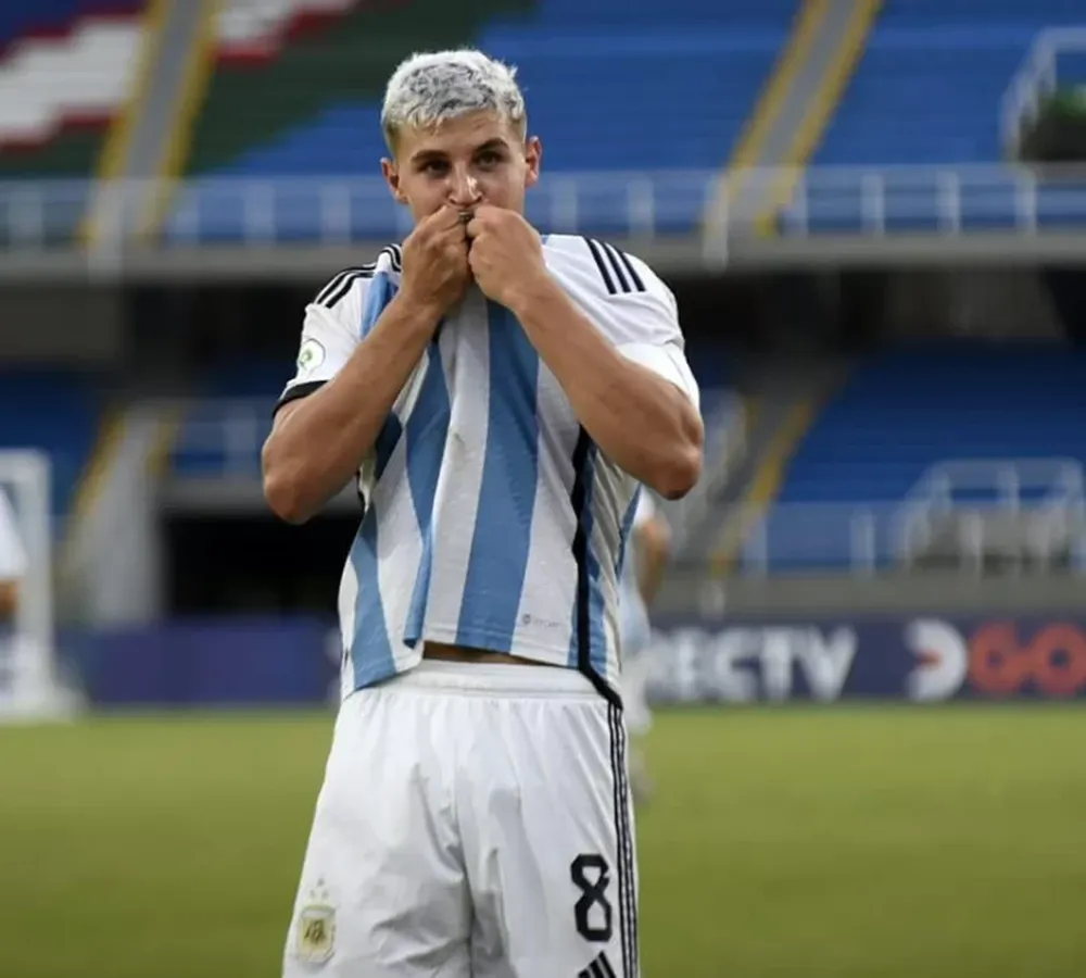 Argentina venció a Perú y espera por Brasil-Colombia para conocer su futuro