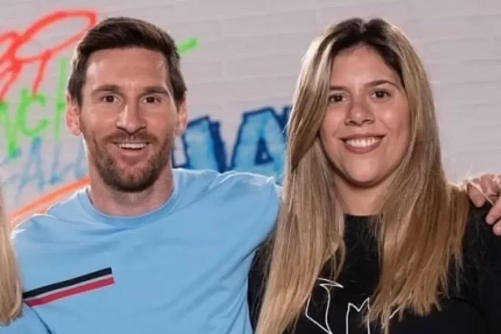 Lionel y María Sol Messi.-