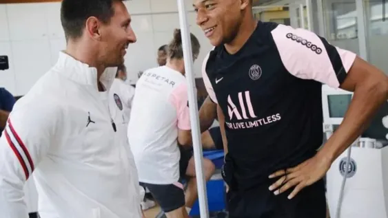 Real Madrid retiró la oferta por Mbappé y por ahora sigue junto a Messi en el PSG