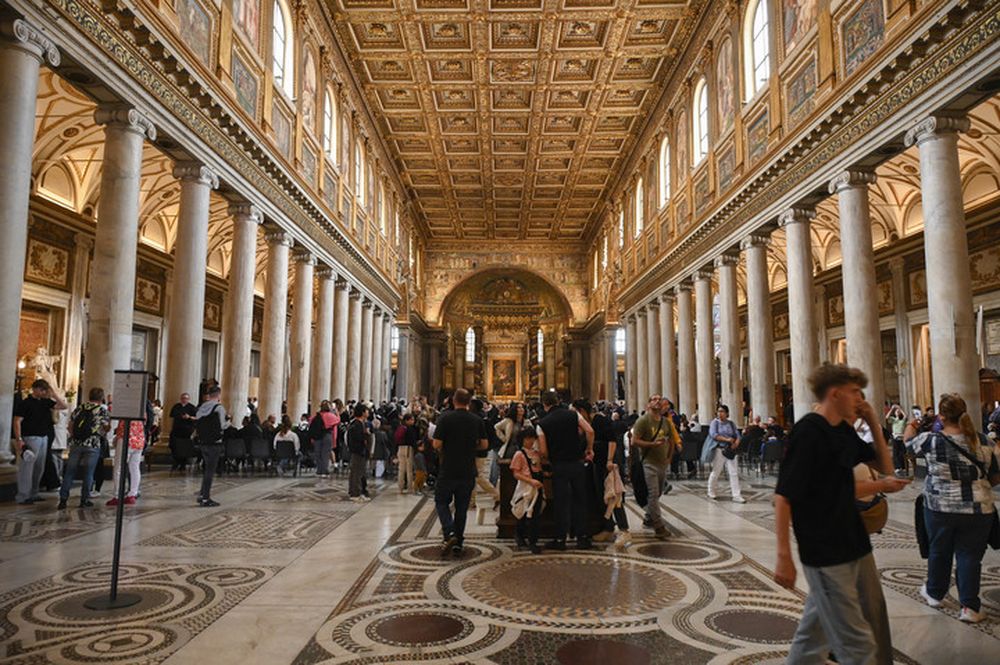 Roma, 24.04.2025  Basilica de Santa María Mayor, donde será sepultado Papa Francisco.Foto: Victor Sokolowicz