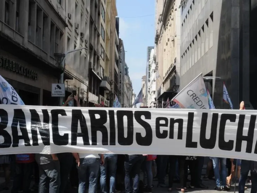 La Asociación Bancaria anunció un paro nacional de 24 horas para este mes