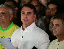 Flávio Bolsonaro.