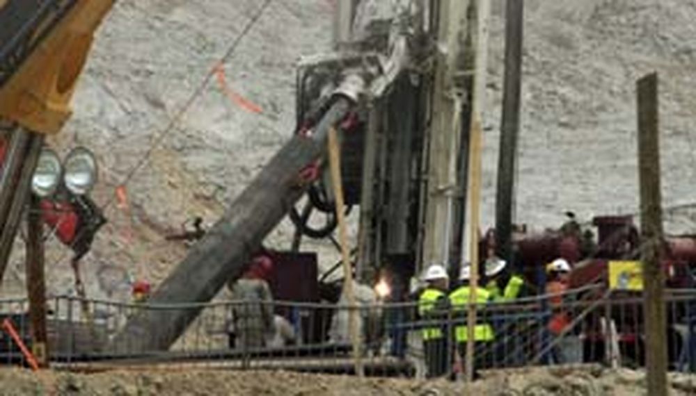 El rescate de los mineros ingresa en su etapa final