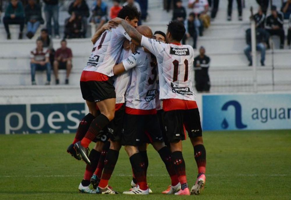 Un jugador de Patronato mal incluido le abre la puerta a San Martín para pelear la permanencia