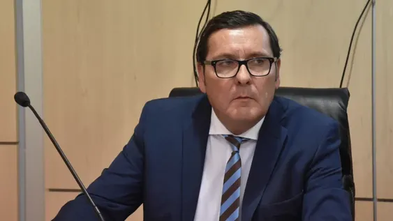 Sindicalista insiste con una probation para zafar del juicio por el ataque a un funcionario