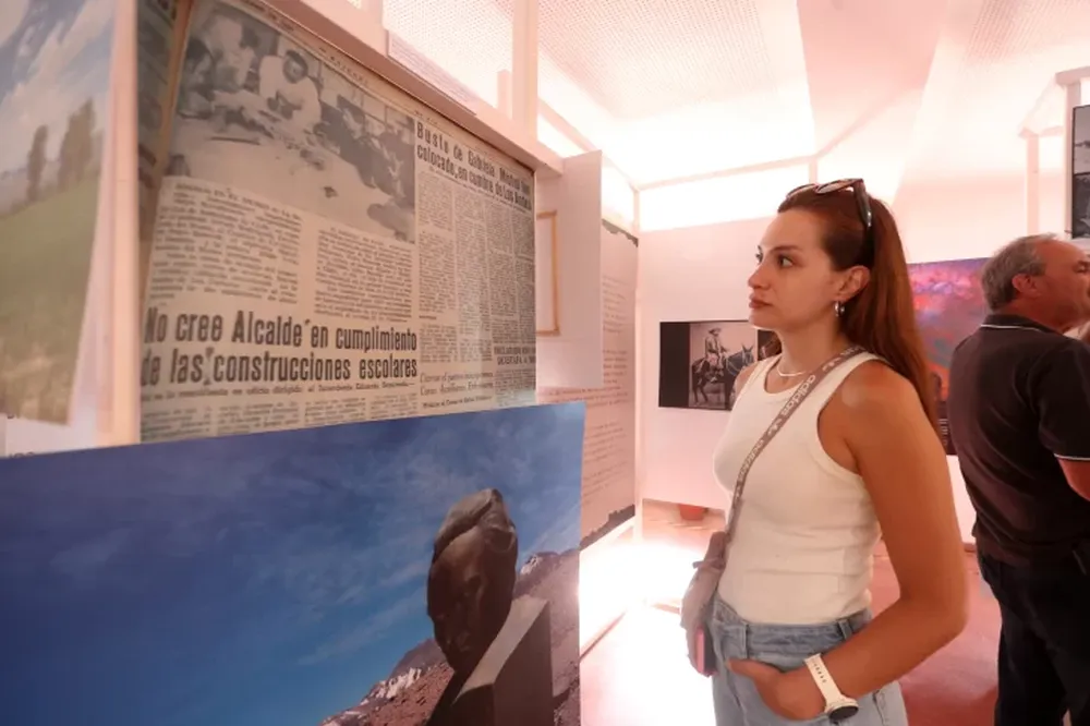 El Faro Monumental de La Serena abrió sus puertas a  la exposición.