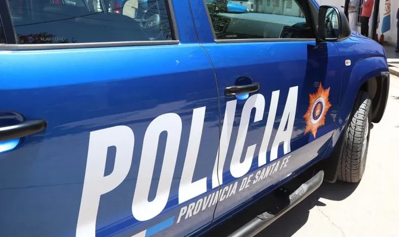 Salió borracho del boliche y robó un patrullero para volver a su pueblo