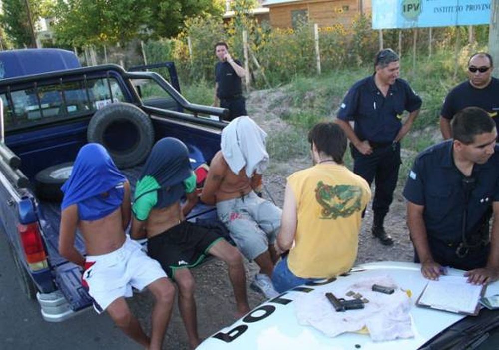 Cada vez secuestran más armas robadas en la calle