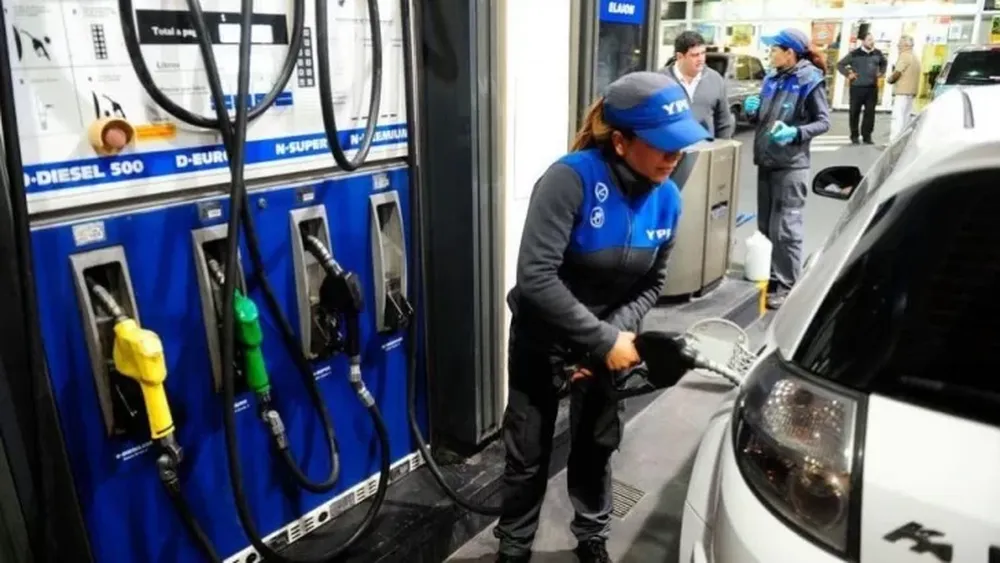 Con el nuevo aumento, el precio del gasoil más barato ya supera los $146 en San Juan