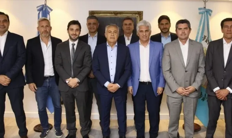 Orrego y gobernadores de JxC se defienden de las críticas de Milei: “No nos falten el respeto”