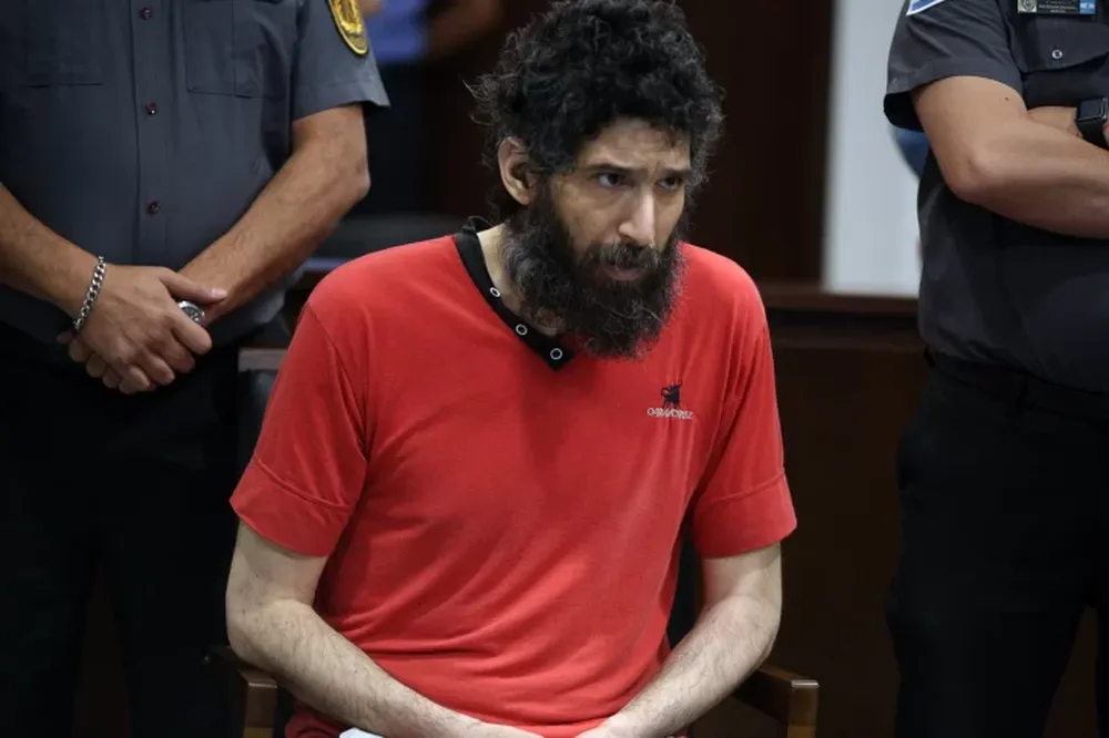 Un médico, dos psiquiatras y una psicóloga dijeron que Pereg es consciente y entiende sus actos