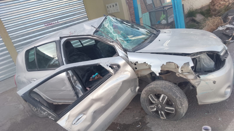 El auto era conducido por una mujer que debió ser hospitalizada.&nbsp;