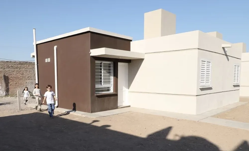 Entregaron un barrio con el nuevo prototipo evolutivo de viviendas