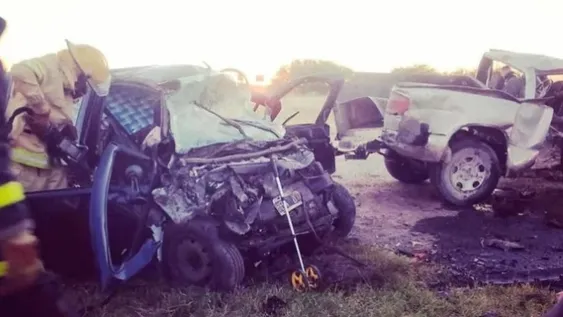 Siete personas murieron en un tremendo accidente en una ruta entre Buenos Aires y La Pampa