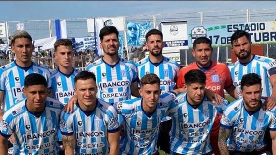 Racing de Córdoba venció a Villa Mitre por penales y ascendió a la Primera Nacional