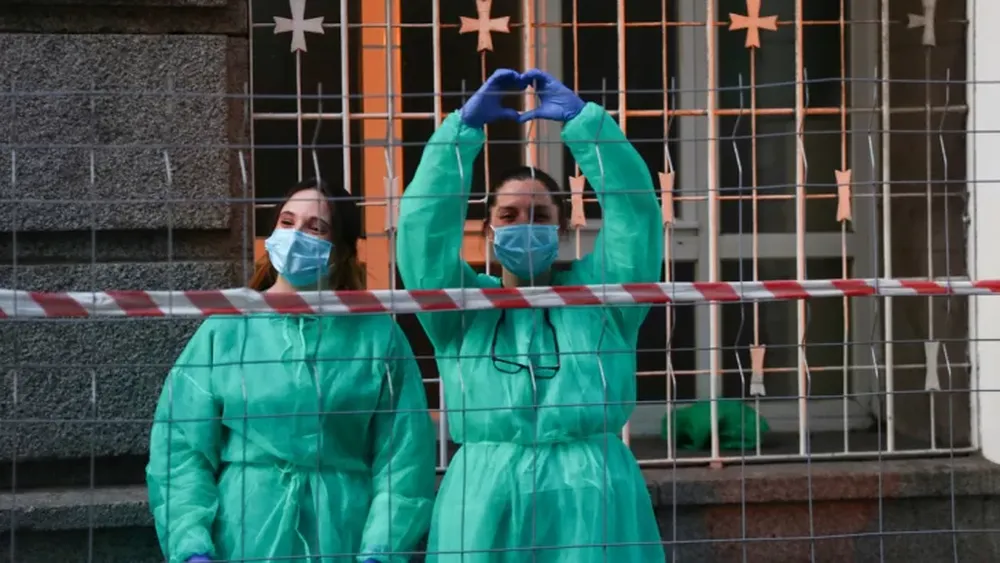 España registra 637 muertes en las últimas 24 horas, la cifra más baja en 13 días