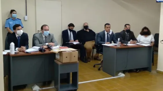 Títulos truchos: ya juzgan a la directora por seis hechos de falsificación de documentos