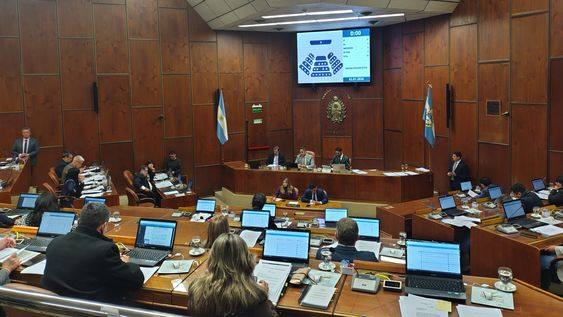 diputados aprobo la ley de desarrollo minero por amplia mayoria: orreguistas, aliados y hasta peronistas votaron a favor