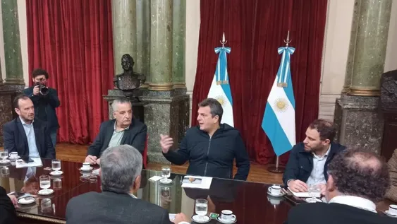 Expectativa en el sector productivo por los cambios y cautela de mineros