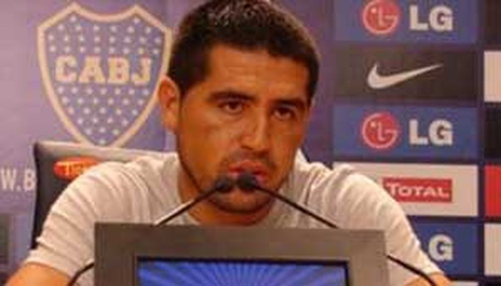 Riquelme presiona y busca renovar contrato por tres años