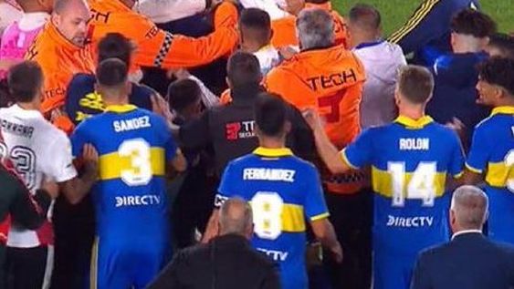 [VIDEO] Festejo, gresca y expulsados en el Monumental