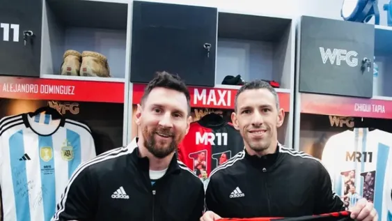 Messi hizo vibrar al Coloso en la despedida de Maxi Rodríguez
