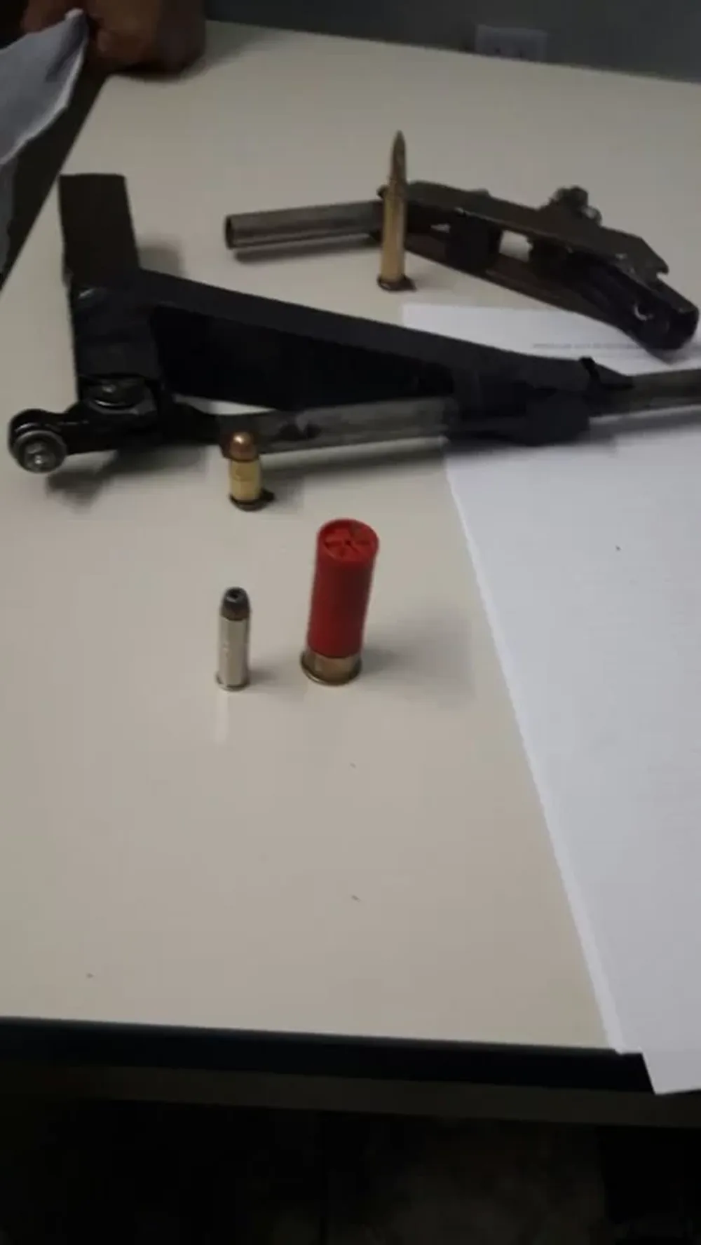 Detuvieron a 3 sujetos por disparar con armas “tumberas” en la vía pública