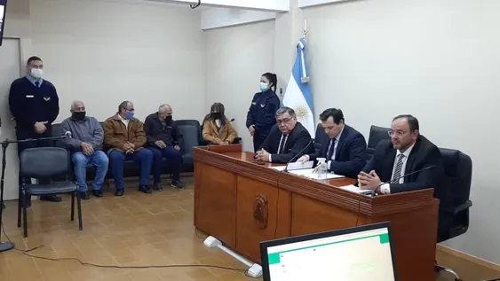 Chica abusada por varios hombres: penas de 7 y 5 años para los acusados