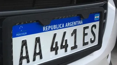 Faltan patentes en todo el país y desde la oposición exigen respuestas: “Es inadmisible”