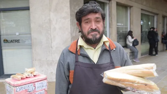 Halló una computadora y, al devolverla, aceptó como premio un carro para trabajar