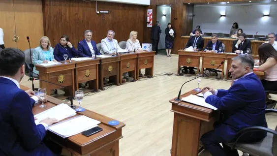 Bajan siete cargos en el Concejo y Capital logrará un ahorro millonario