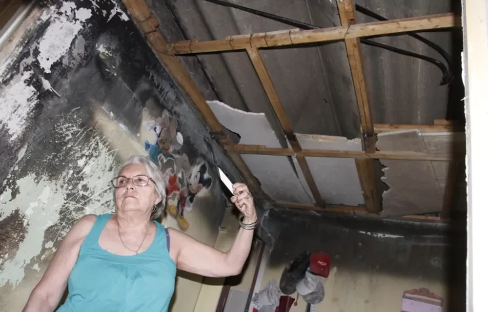 Un gran susto y daños por un incendio en una vivienda