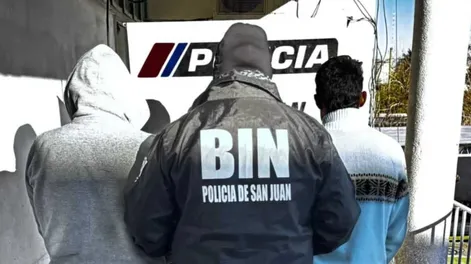 Jóvenes detenidos.-