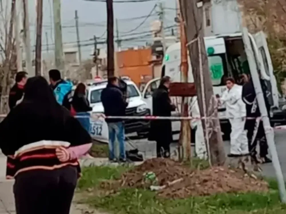 Asesinan a un médico para robarle su auto