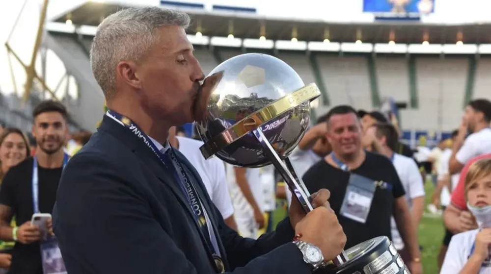 Hernán Crespo renunció a Defensa y Justicia