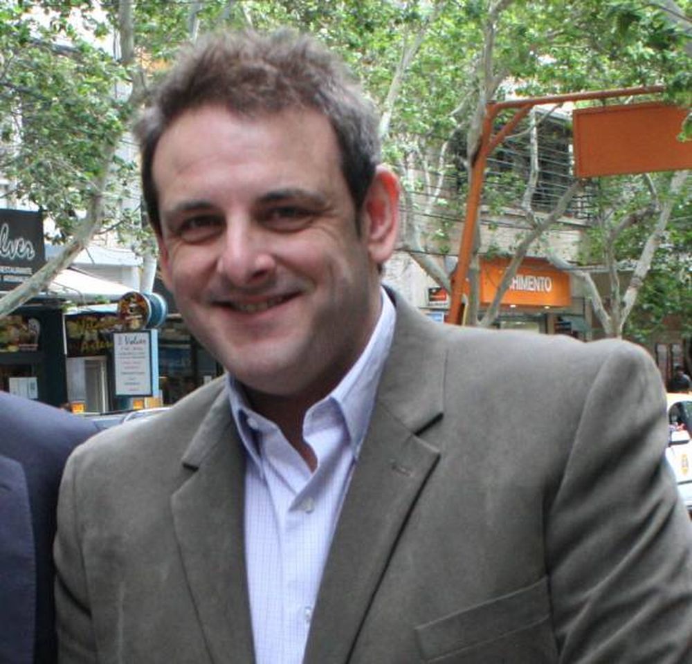 Interna radical: Domínguez ya tiene dos competidores